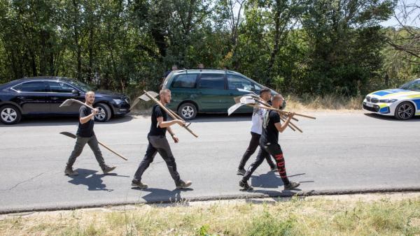 Пожарът над Стара Загора доведе служебния премиер Димитър Главчев и министър Калин Стоянов