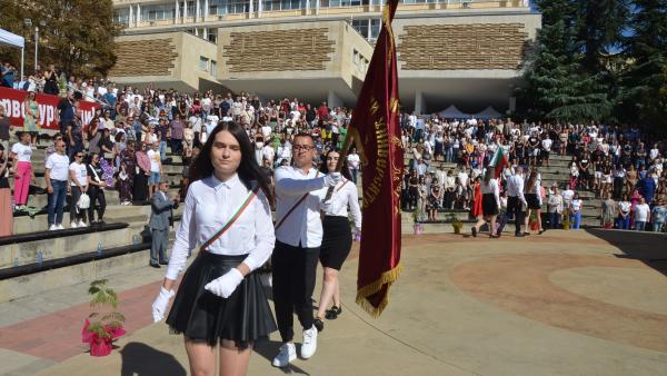 Близо 2000 първокурсници прекрачиха прага на Тракийски университет – Стара Загора