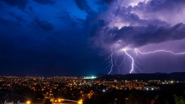 Любители на фотографията уловиха красотата на Стара Загора