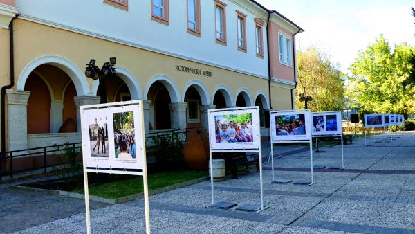 Откриха фотоизложба под наслов С Нова Загора в сърцето