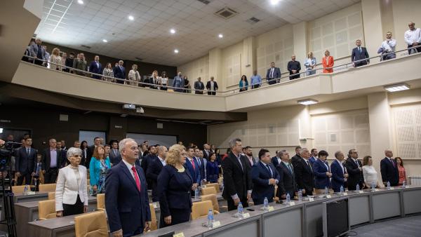 Новите почетни граждани на Стара Загора получиха званието на тържествена сесия