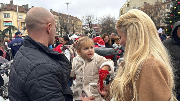 Дядо Коледа замени шейната с мотор в Казанлък