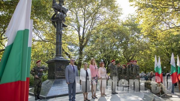 Старозагорци отбелязаха 112 години от обявяването на Независимостта на България