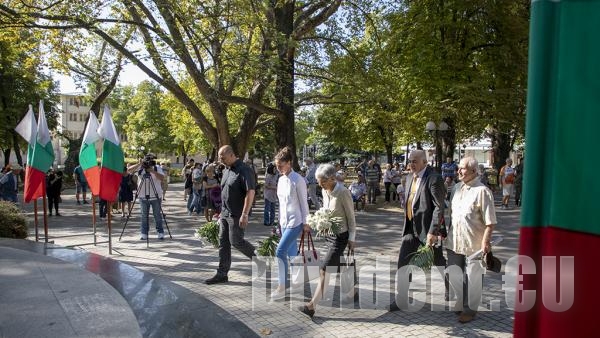 Старозагорци отбелязаха 112 години от обявяването на Независимостта на България