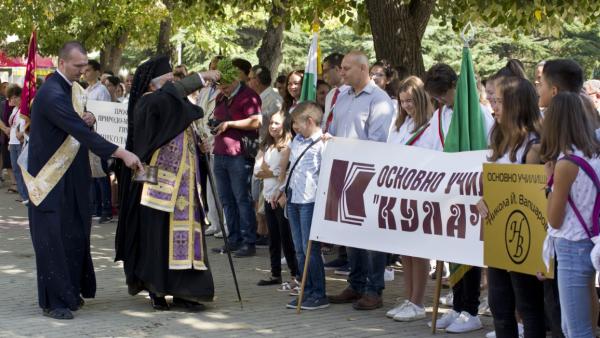 Акад. Антон Дончев поздрави Казанлък с Деня на независимостта