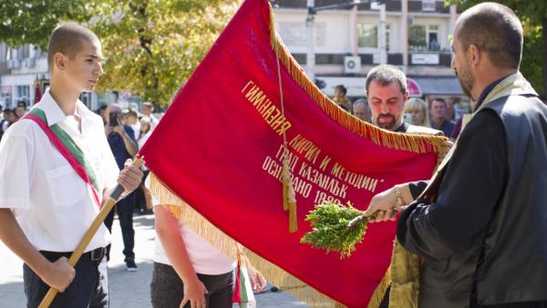 Акад. Антон Дончев поздрави Казанлък с Деня на независимостта