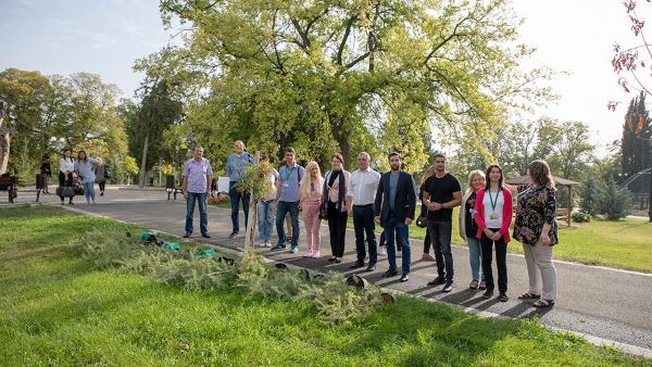 Засадиха 20 хималайски кедъра по случай юбилей на българската статистика