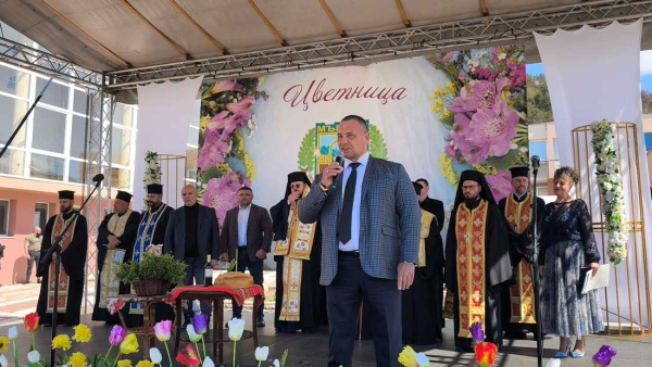 Мъглиж празнува своя празник Цветница с настроение и много гости (ВИДЕО)