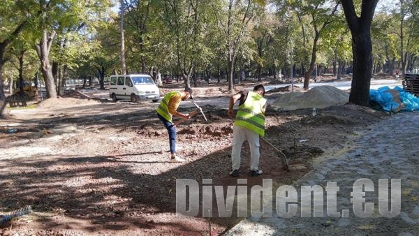 Водно огледало с фонтани ще краси центъра на Станционната градина