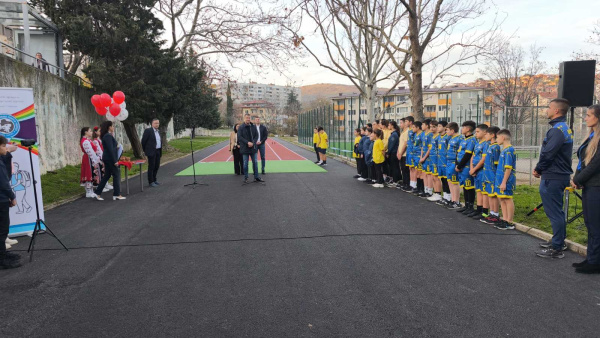 Модерна лекоатлетическа писта и спортна площадка откриха в училище  Георги Райчев