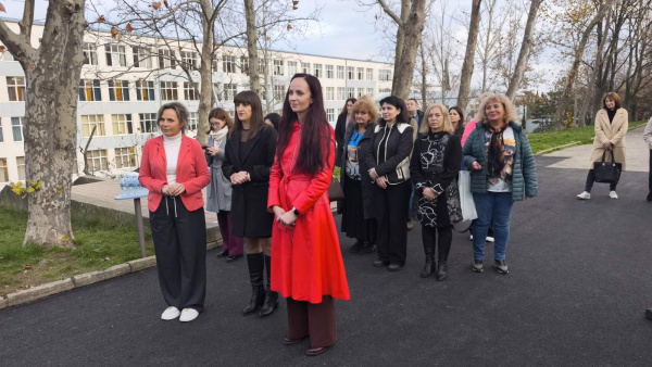 Модерна лекоатлетическа писта и спортна площадка откриха в училище  Георги Райчев