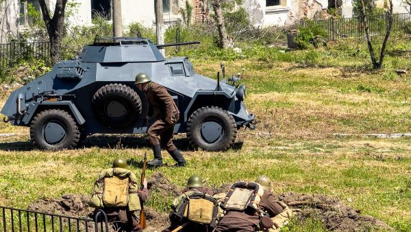 В Ямбол замириса на барут и войнишки боб при възстановка на битката край Драва