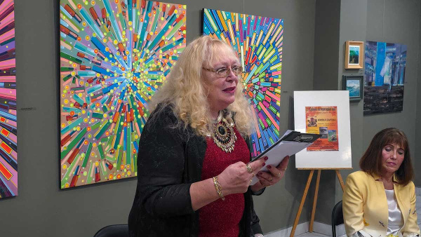 Поетесата Живка Барова представи юбилейна стихосбирка и книга с разкази и есета