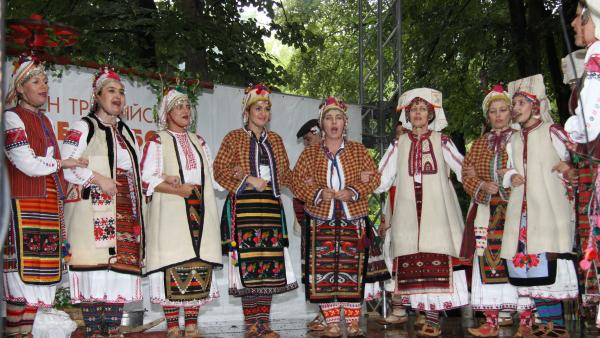 Участници от 20 области представят българските традиции на Националния фолклорен събор Богородична стъпка