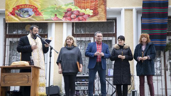 Змейово отпразнува 100-годишен юбилей на прочутия змейовски пелин