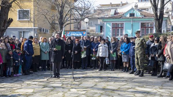 Стара Загора се поклони пред подвига на Васил Левски - Апостола на свободата!