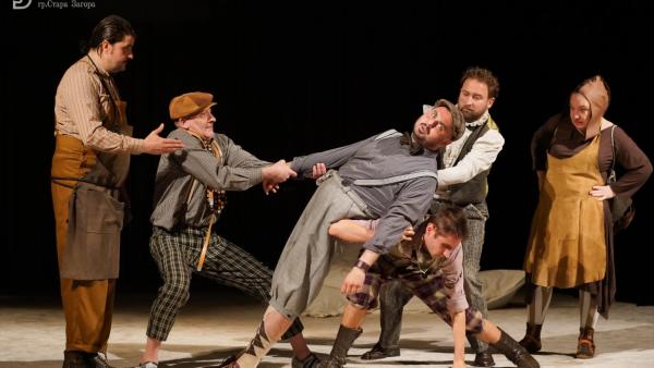 Фееричен спектакъл на Шекспировата  Сън в лятна нощ  на старозагорска сцена