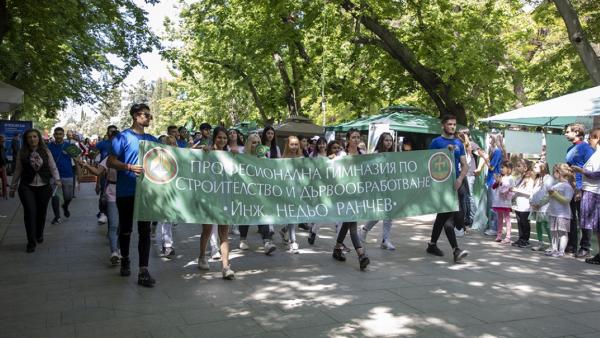 Шествие откри Областната панорама на професионалното образование в Стара Загора   