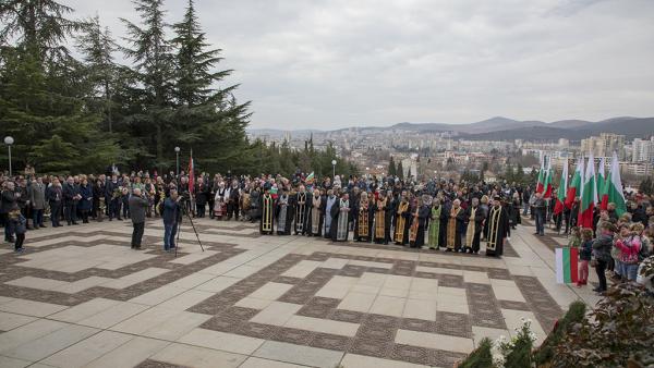 Кметът Живко Тодоров се поклони пред подвига на загиналите за България