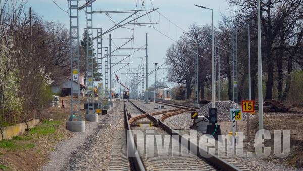 50-метров мост ще свързва село, разделено на две от железопътни линии