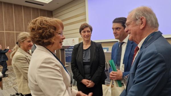 Международен форум за българското розово масло се провежда в Казанлък