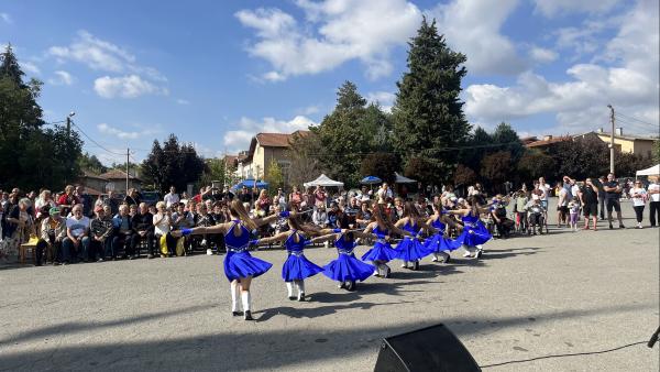 С богата програма отбелязаха Празника на ореха в село Оряховица