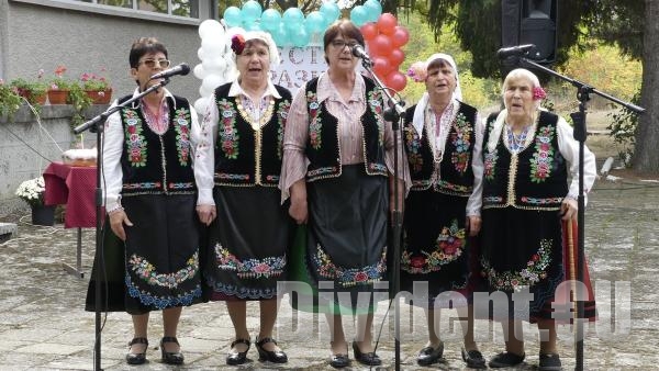 Жителите на новозагорското село Бял кладенец отбелязаха своя празник