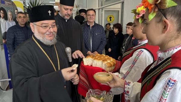 Митрополит Киприан благослови новия  кмет на Гурково Кънчо Папазов и екипа му