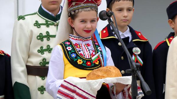 Нова Загора тържествено отбеляза Националния празник на България