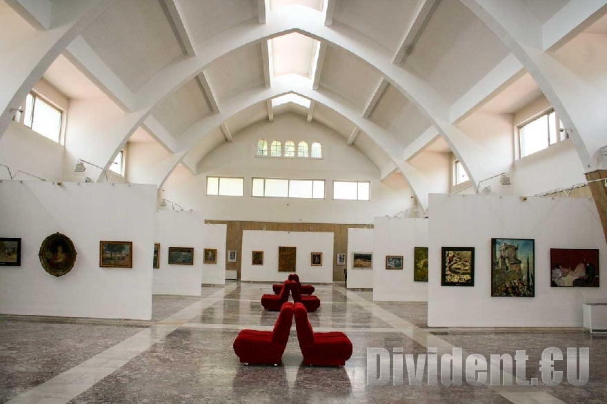 Маестро Димо Генов кани на НеОчаквана изложба в Художествената галерия