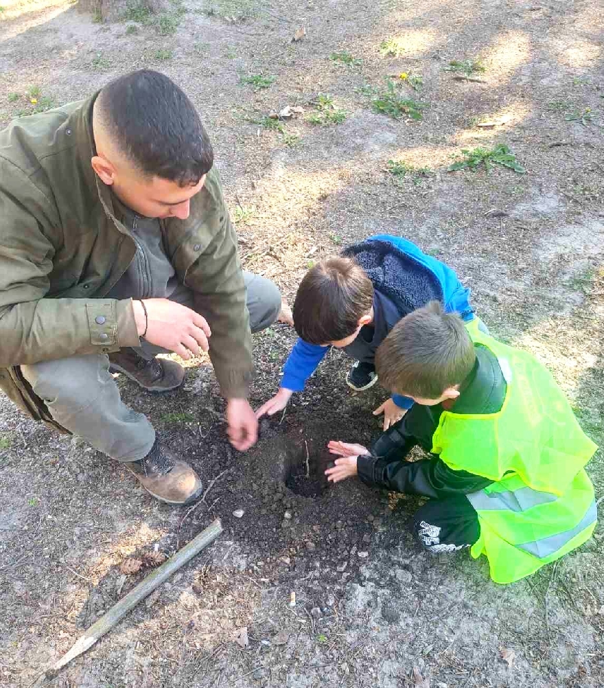 Лесовъди от цялата страна показват гората като уникална класна стая