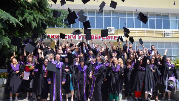 В деня на икономиста Стопански факултет на Тракийския университет дипломира 132-ма свои възпитаници