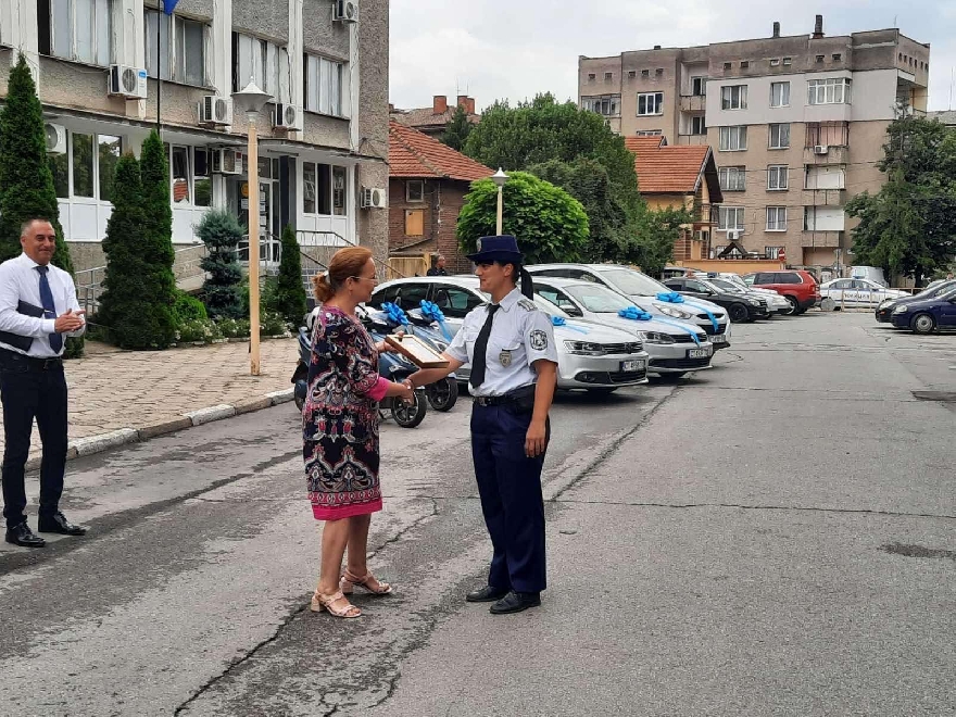 Наградиха служители на МВР Казанлък в навечерието на професионалния им празник