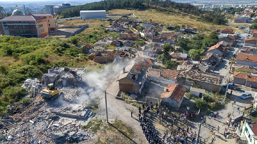 Събарят 36 незаконни къщи в Стара Загора, строени на общинска земя