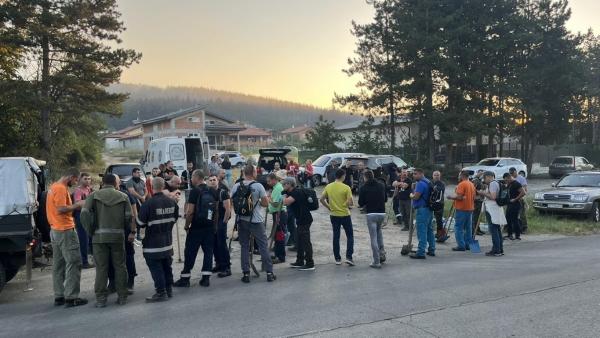 70 доброволци влизат тази сутрин в битка с 12-километров пожар край Стара Загора