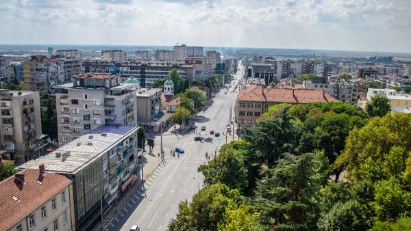 Глобиха ресторант и кафене за маси по тротоарите без разрешение