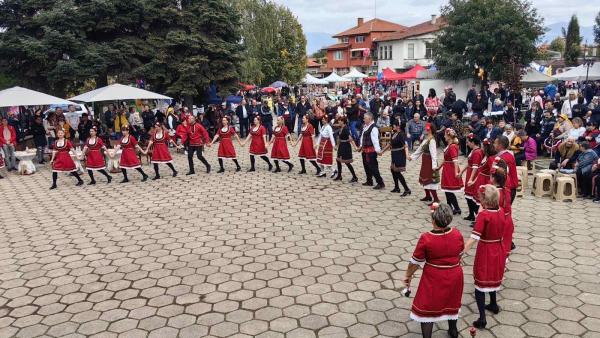 Бузовград  отбеляза своя празник с богата програма