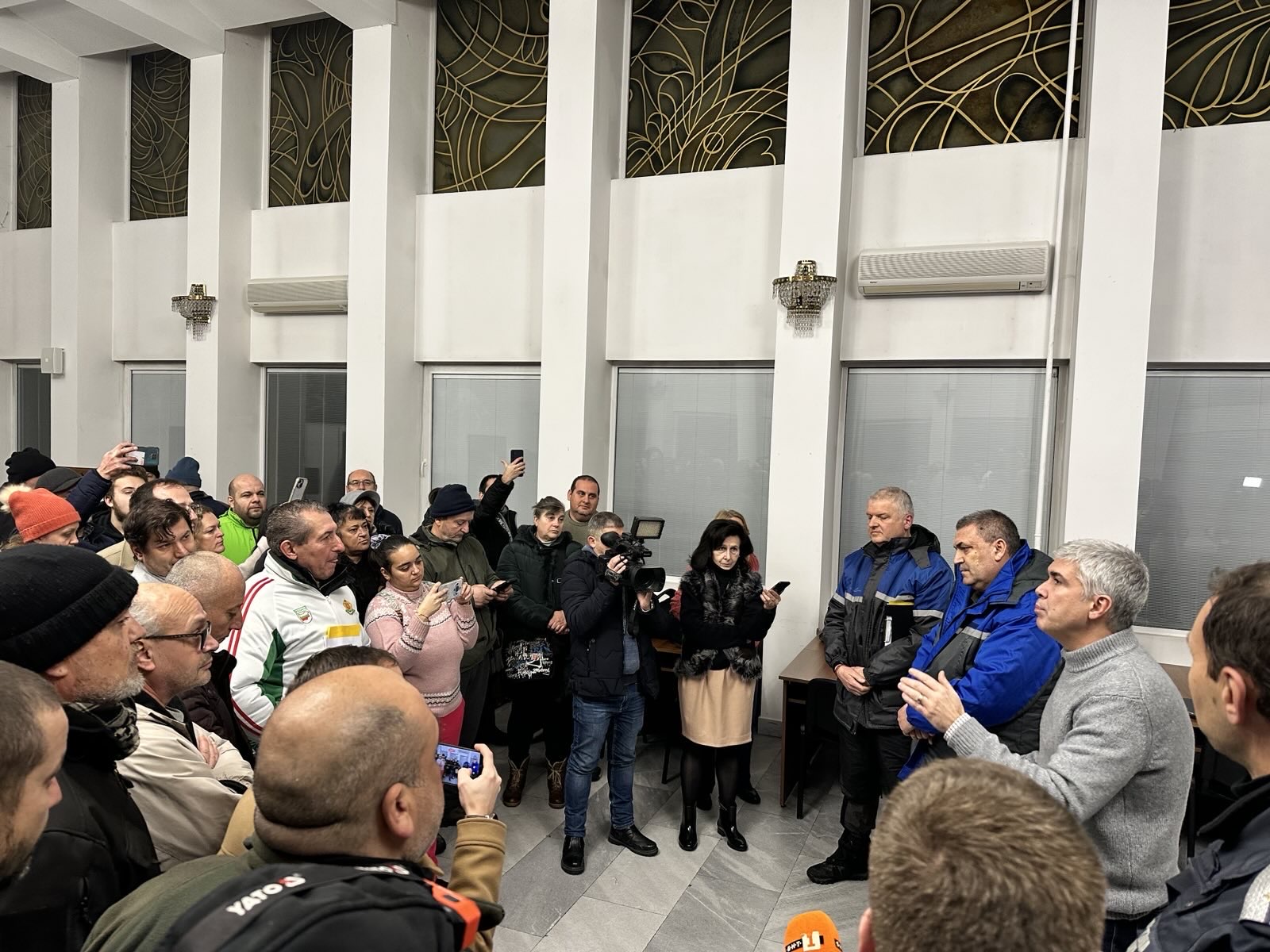 Държавата ще подпомогне с над 2 млн. лева домакинствата, останали без ток