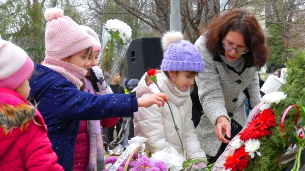 Новозагорци отбелязаха 147 години от освобождението на града си