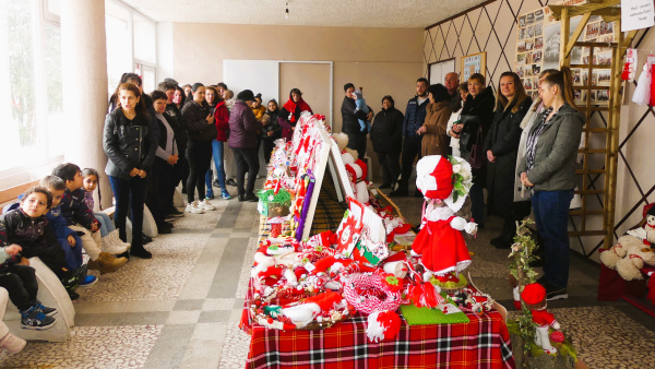 Отличиха  най-красивите  мартеници в конкурс в Новоселец