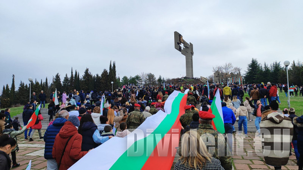 Безплатни автобуси на 3 март до мемориала Бранителите на Стара Загора