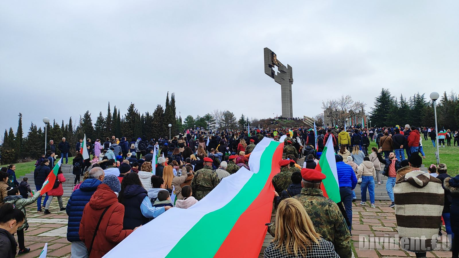 Безплатни автобуси на 3 март до мемориала Бранителите на Стара Загора