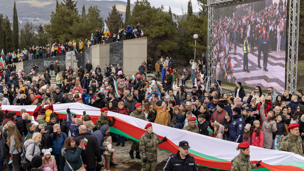 В Деня на България кметът Живко Тодоров към старозагорци: Свободата не иде даром и коства скъпо