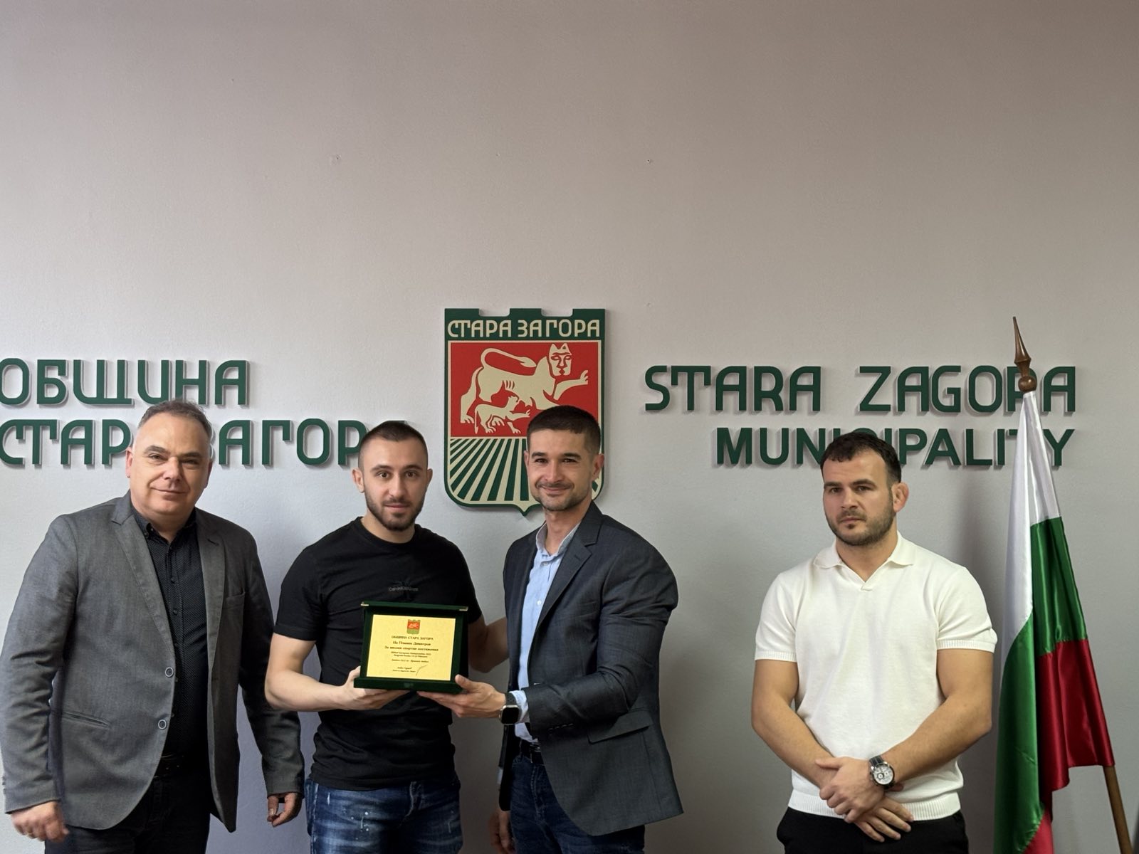 Секретарят Николай Диков отличи бойците на  Атила  за постиженията им на Европейското първенство по ММА в Белград