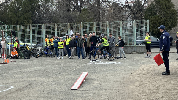 Обявиха победителите в общинския кръг на Националното състезание по безопасност на движението по пътищата