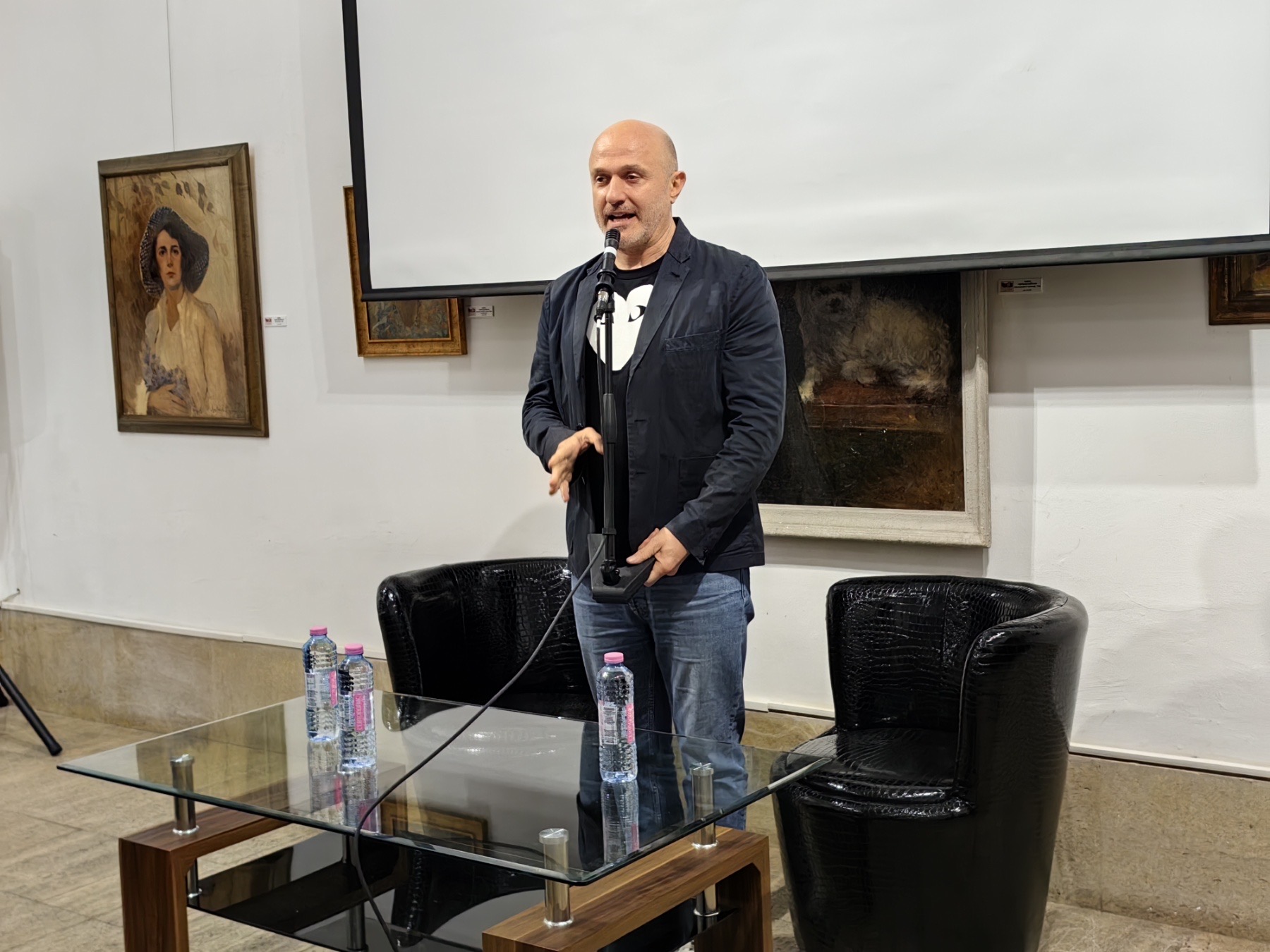 Георги Тошев представи книгата си за Лили Иванова по време на Чудомировите празници