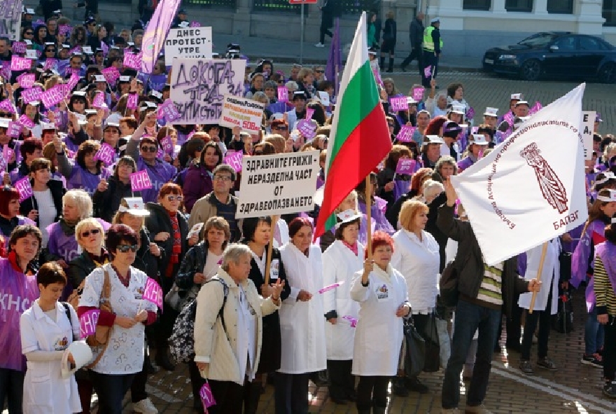 Медицинските сестри искат минимум 2 минимални заплати с протест на 1 март