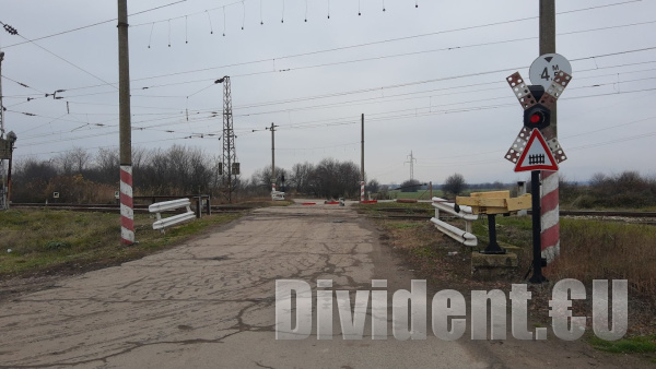 Ограничават движението през жп прелез в Казанлъшко заради авариен ремонт