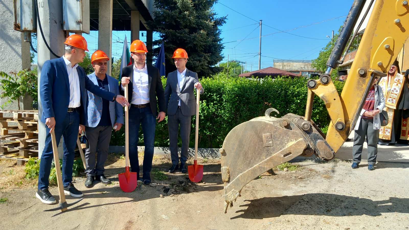 Ремонтират сградата на Тролейбусни и автобусни превози в Стара Загора за близо 944 хил. лева