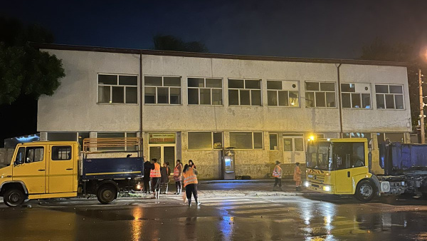 В Стара Загора отстраняват последствията от проливния дъжд снощи